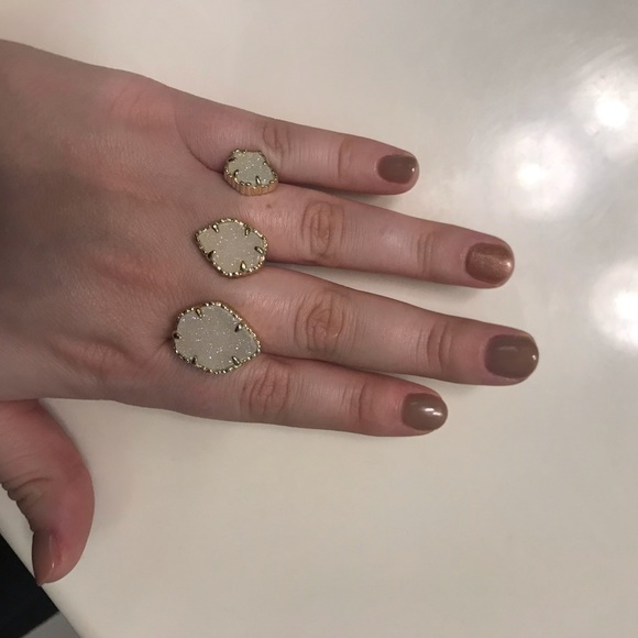 Naomi Gold Double Kendra Scott Ring - Picture 4 of 4
